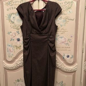 Soft and sweet dress, office or night out below the knee cap sleeves zipper back